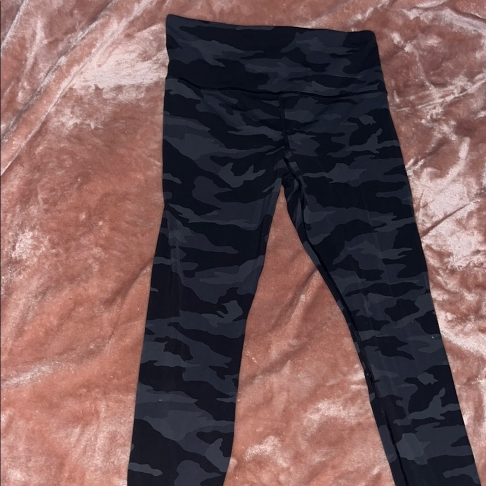 Athleta Black and Gray Camouflage Leggings High Waist Stretch